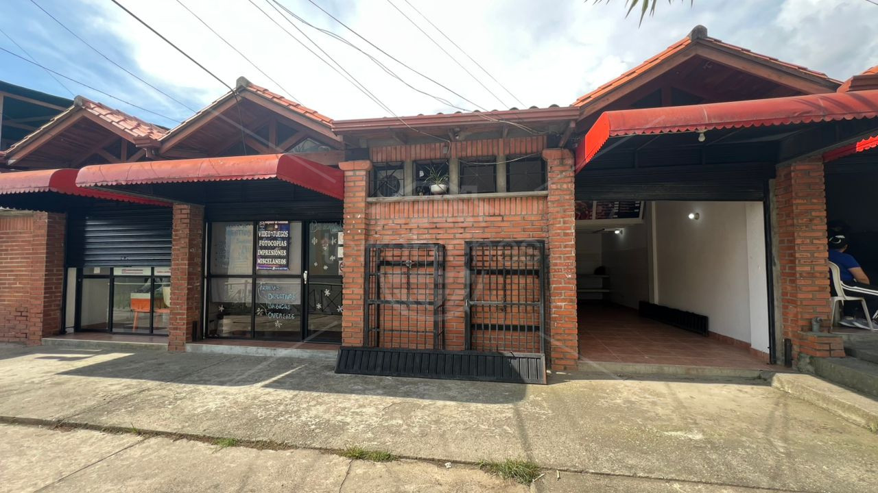 Local en Los Sauzales (VENTA/ALQUILER)