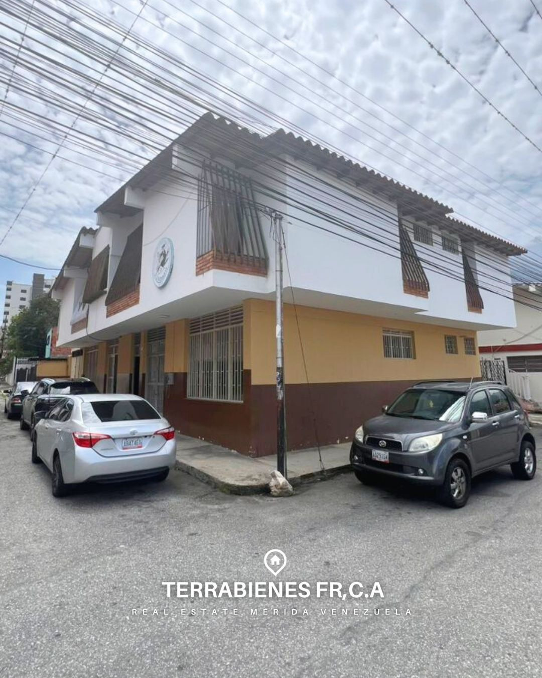 Local esquinero cerca de la Av. Las Américas 🤩
